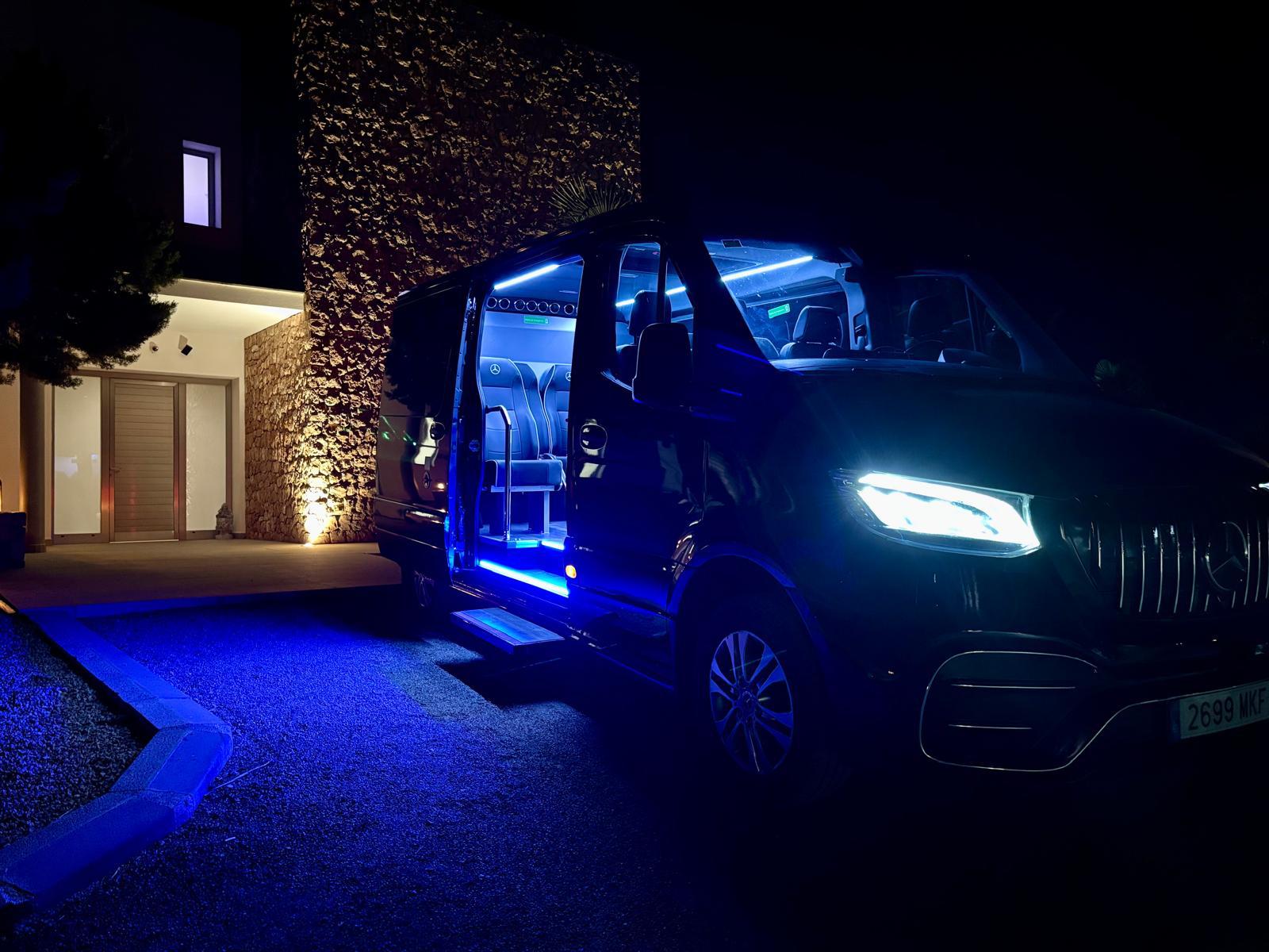 Mercedes Sprinter night transfer service in Palma de Mallorca